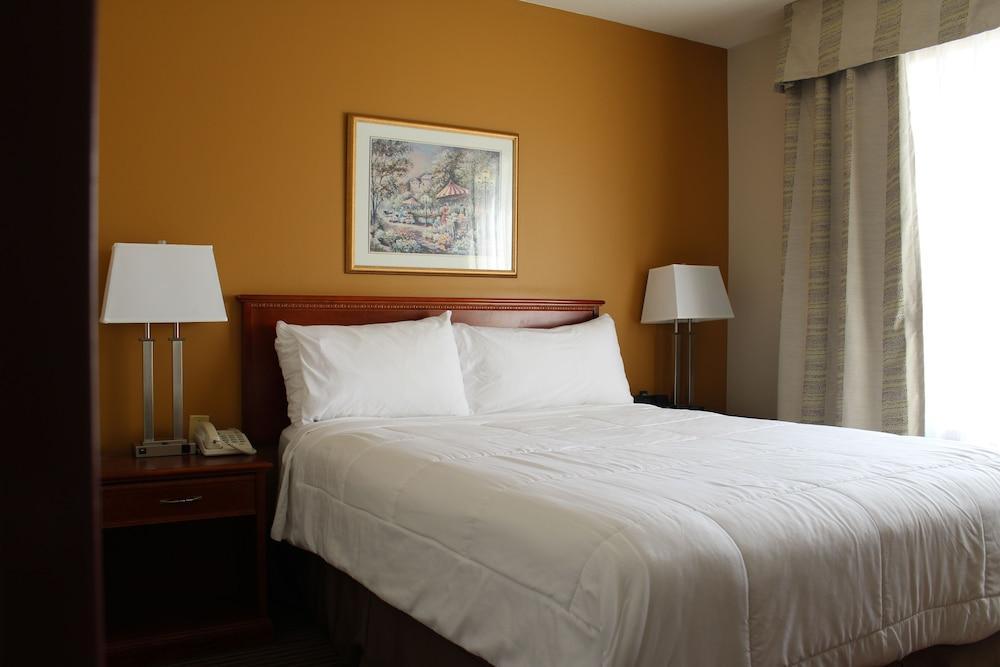 Foxwood Inn And Suites Fox Creek Ngoại thất bức ảnh